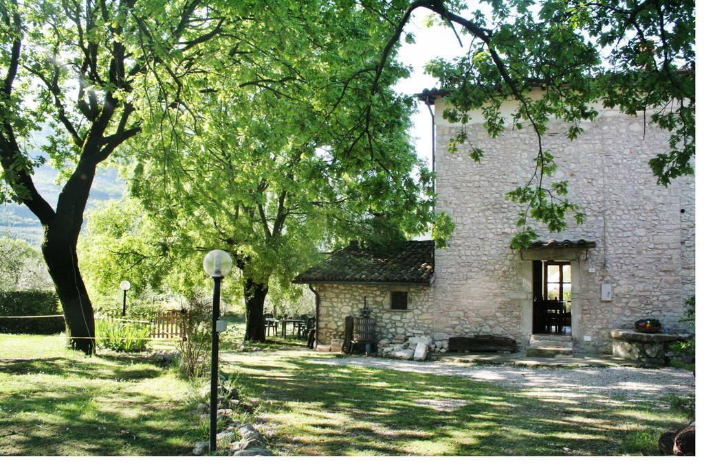 Hostal Casale Le Due Querce Ferentillo Exterior foto